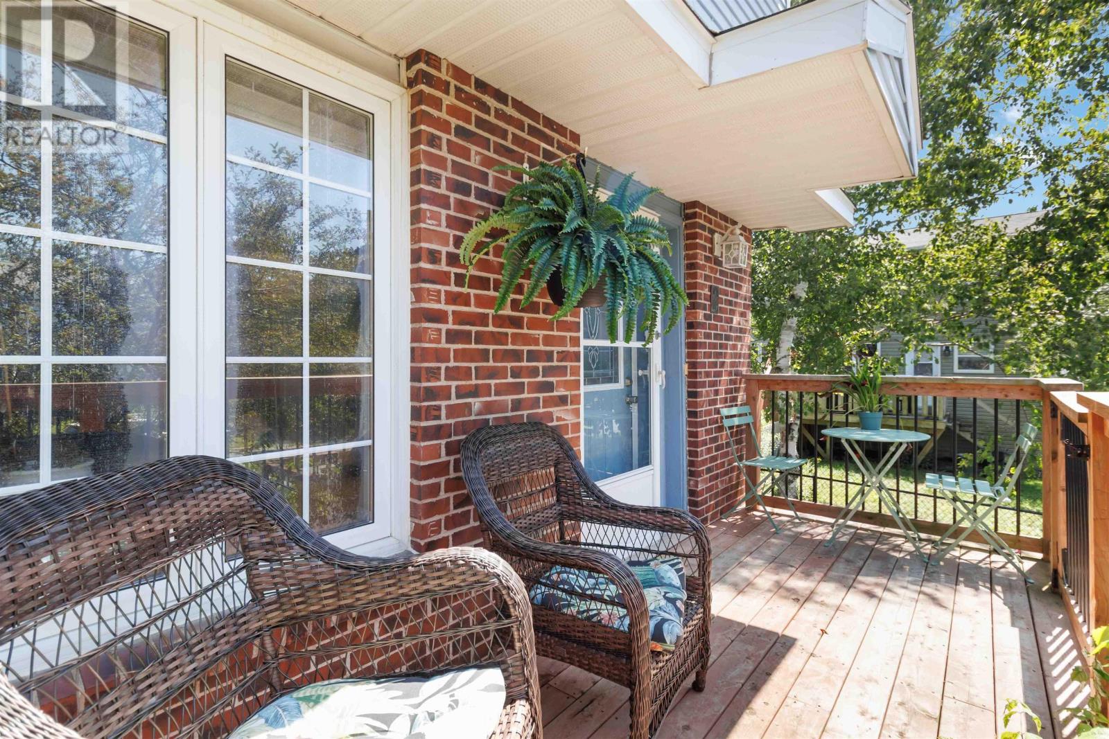 Property at 2 Colonna Place image 4