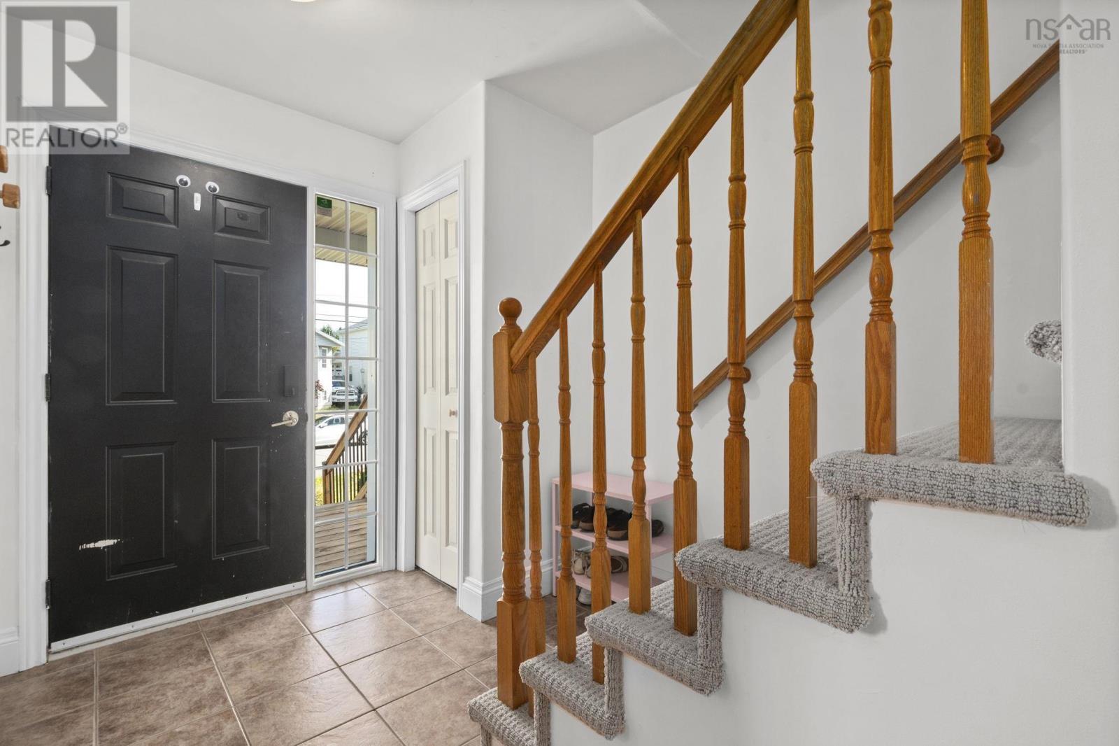 Property at 117 Vicky Crescent image 3