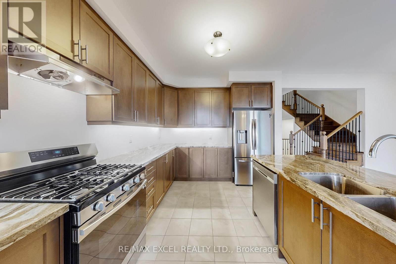 151 Silk Twist Drive, East Gwillimbury, Ontario  L9N 0V7 - Photo 12 - N12418709