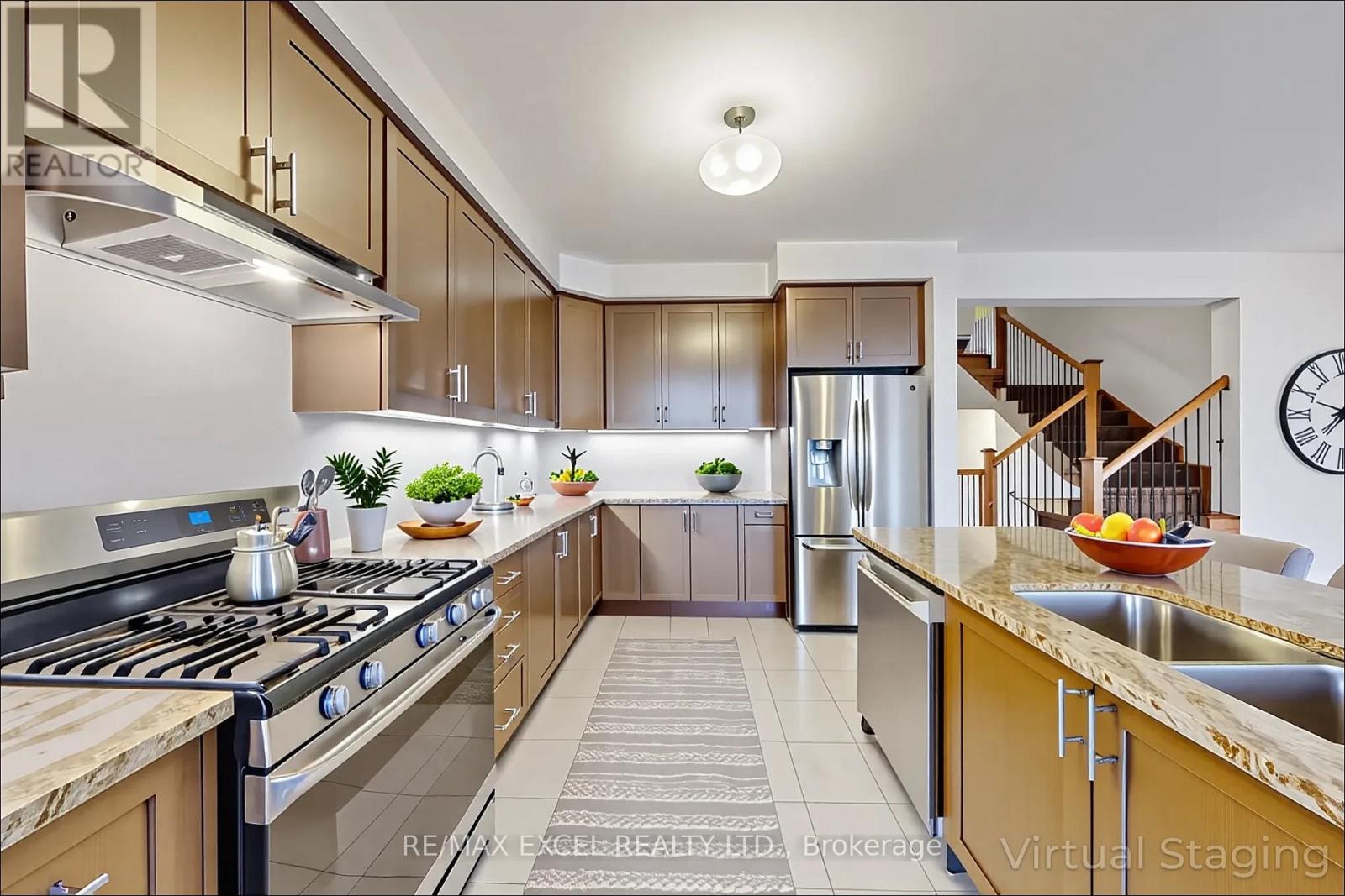 151 Silk Twist Drive, East Gwillimbury, Ontario  L9N 0V7 - Photo 2 - N12418709