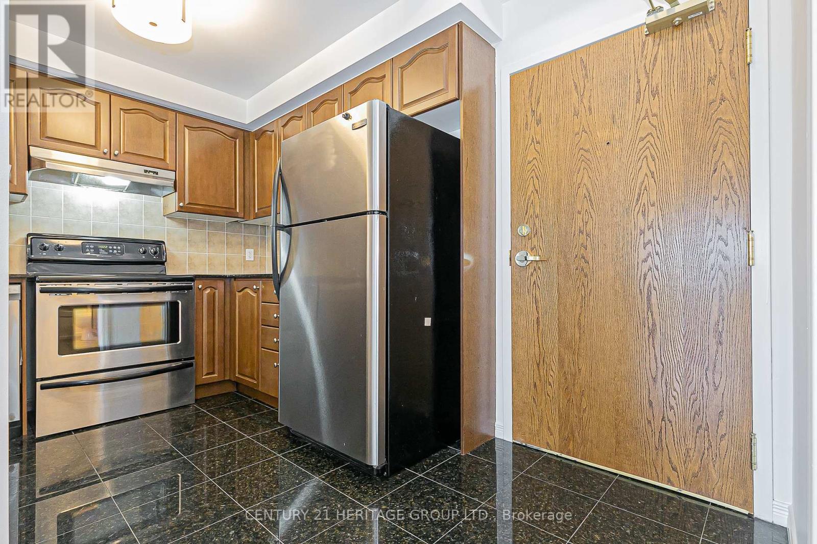 414 - 2 Maison Parc Court, Vaughan, Ontario  L4J 9K4 - Photo 6 - N12419397