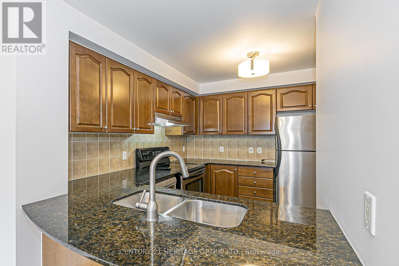 414 - 2 Maison Parc Court, Vaughan, Ontario  L4J 9K4 - Photo 9 - N12419397