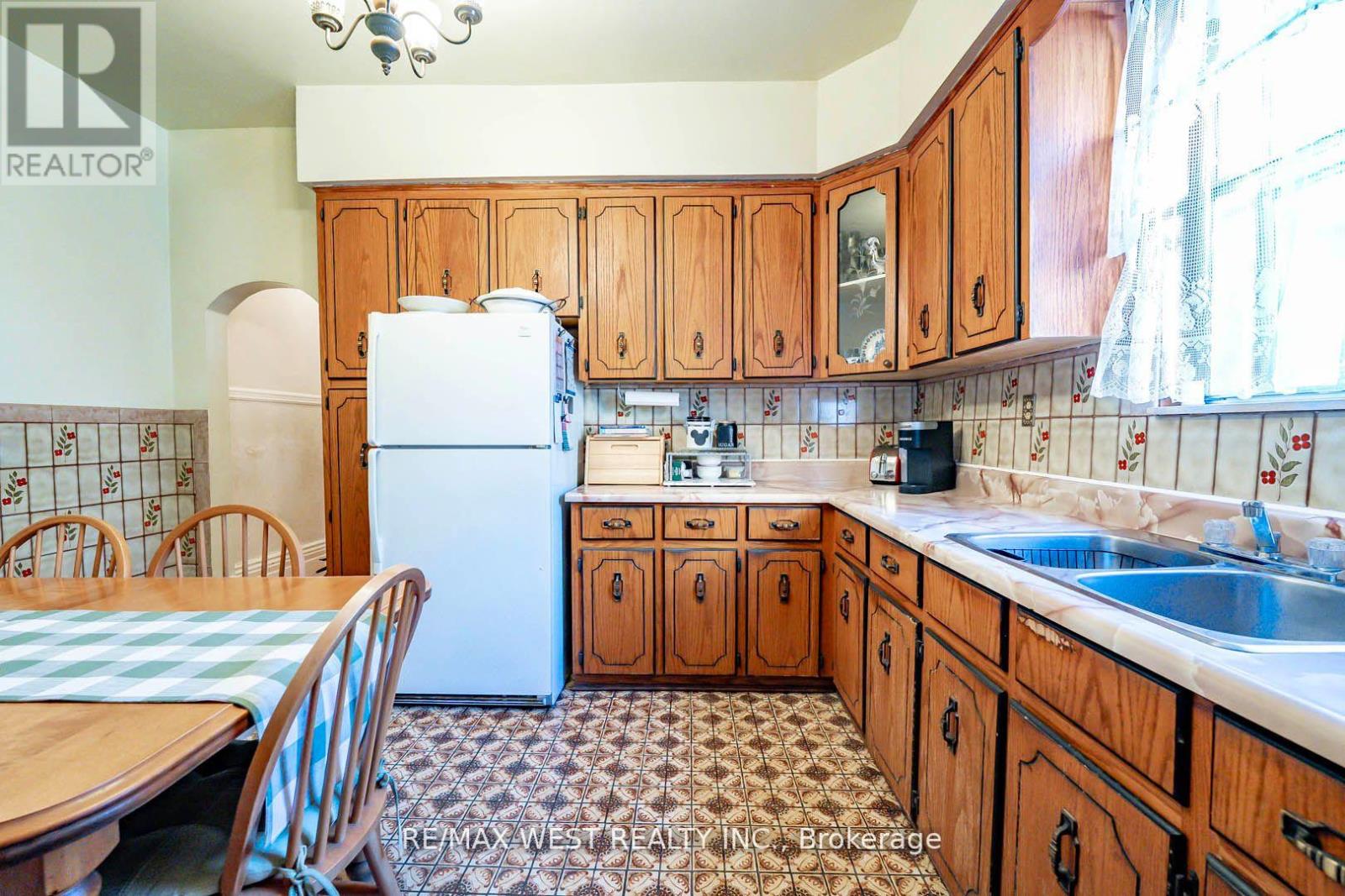 217 Gladstone Avenue, Toronto, Ontario  M6J 3L5 - Photo 11 - C12420712