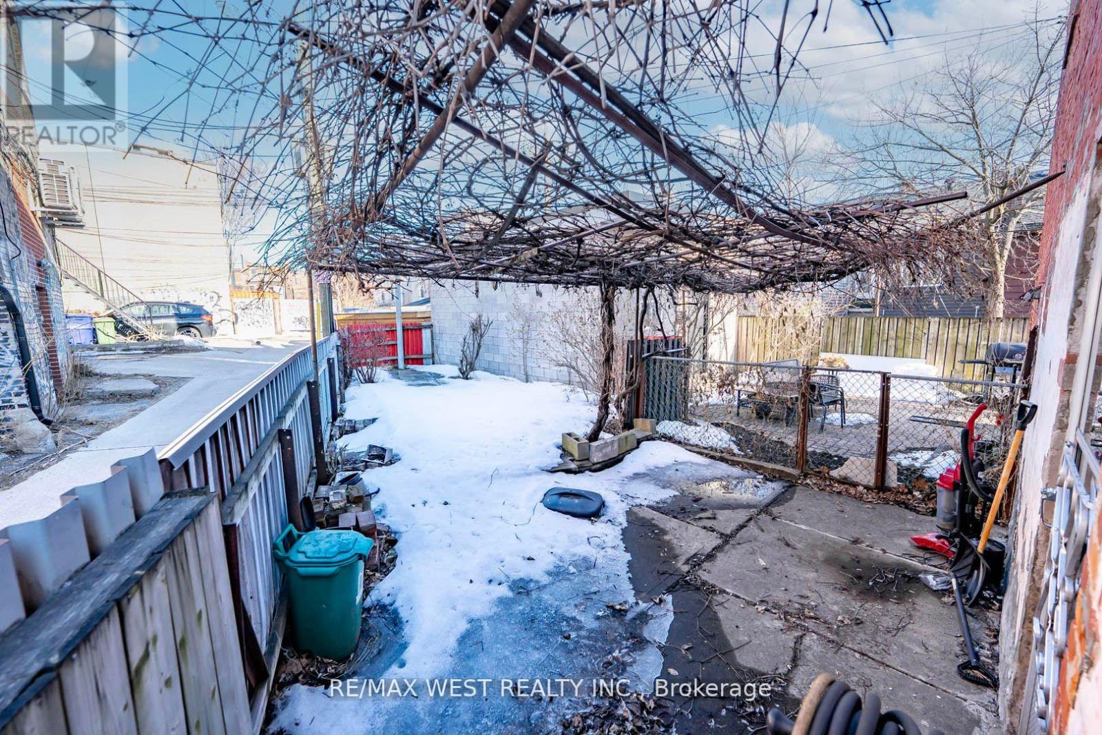 217 Gladstone Avenue, Toronto, Ontario  M6J 3L5 - Photo 36 - C12420712