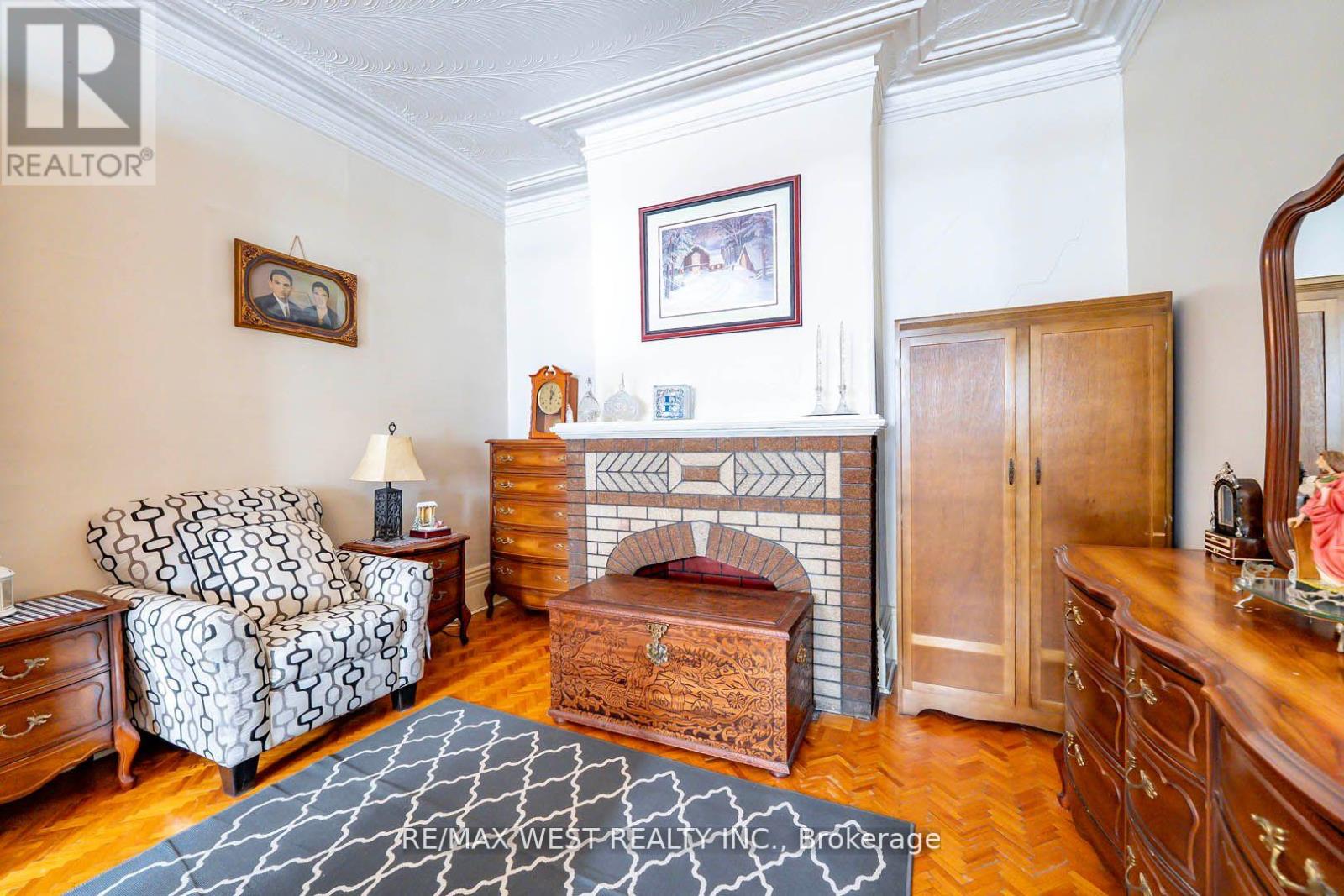 217 Gladstone Avenue, Toronto, Ontario  M6J 3L5 - Photo 8 - C12420712