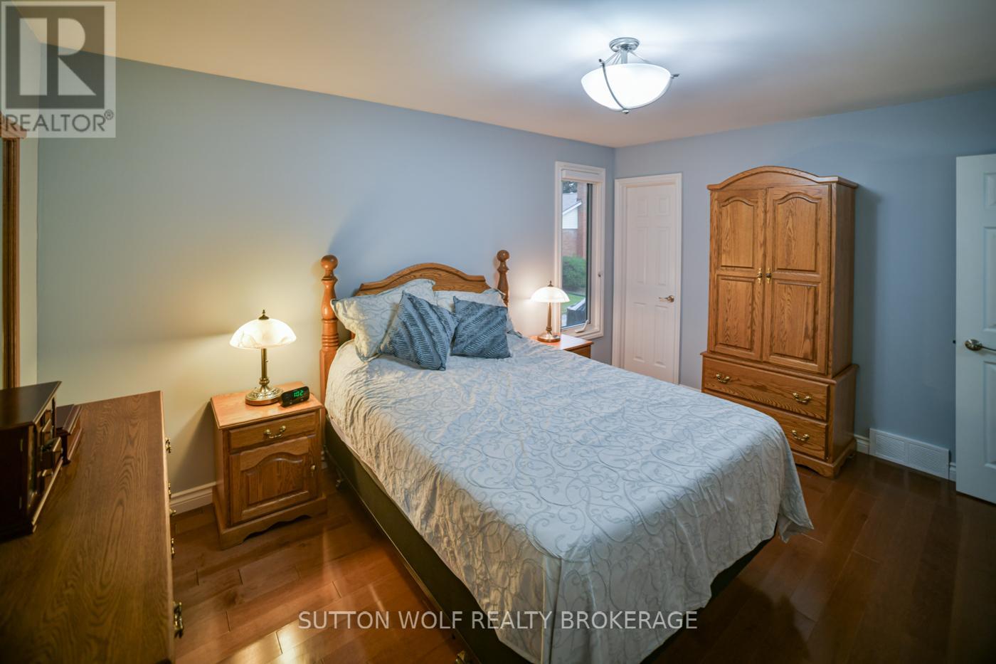 60 Sunset Avenue, Warwick, Ontario  N0M 2S0 - Photo 21 - X12420802