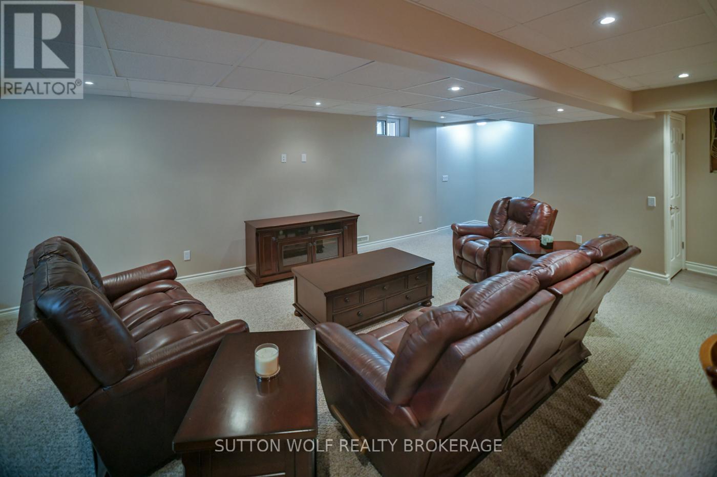 60 Sunset Avenue, Warwick, Ontario  N0M 2S0 - Photo 29 - X12420802