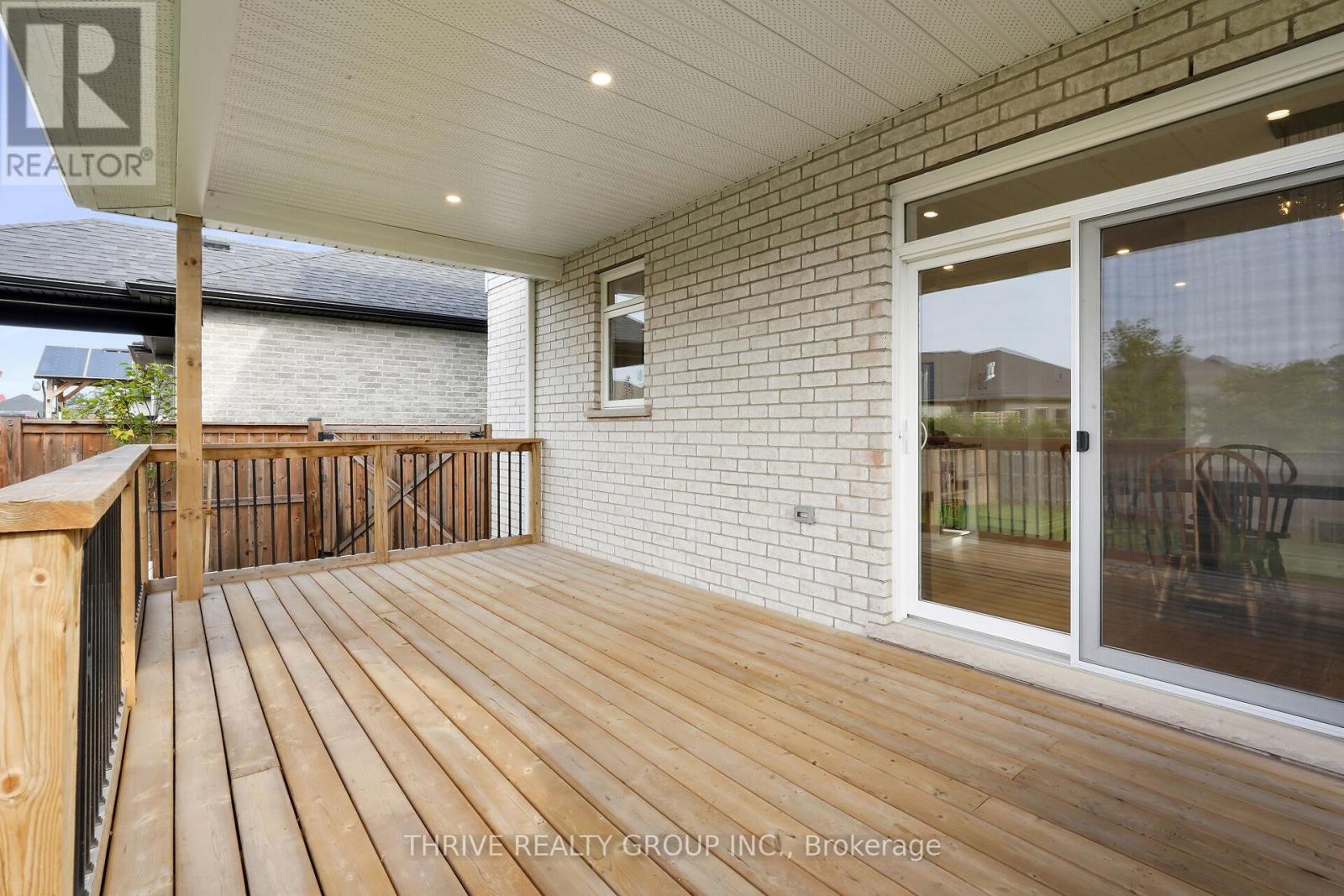 3 Elliot Street, Strathroy-Caradoc, Ontario  N7G 0H2 - Photo 47 - X12420845