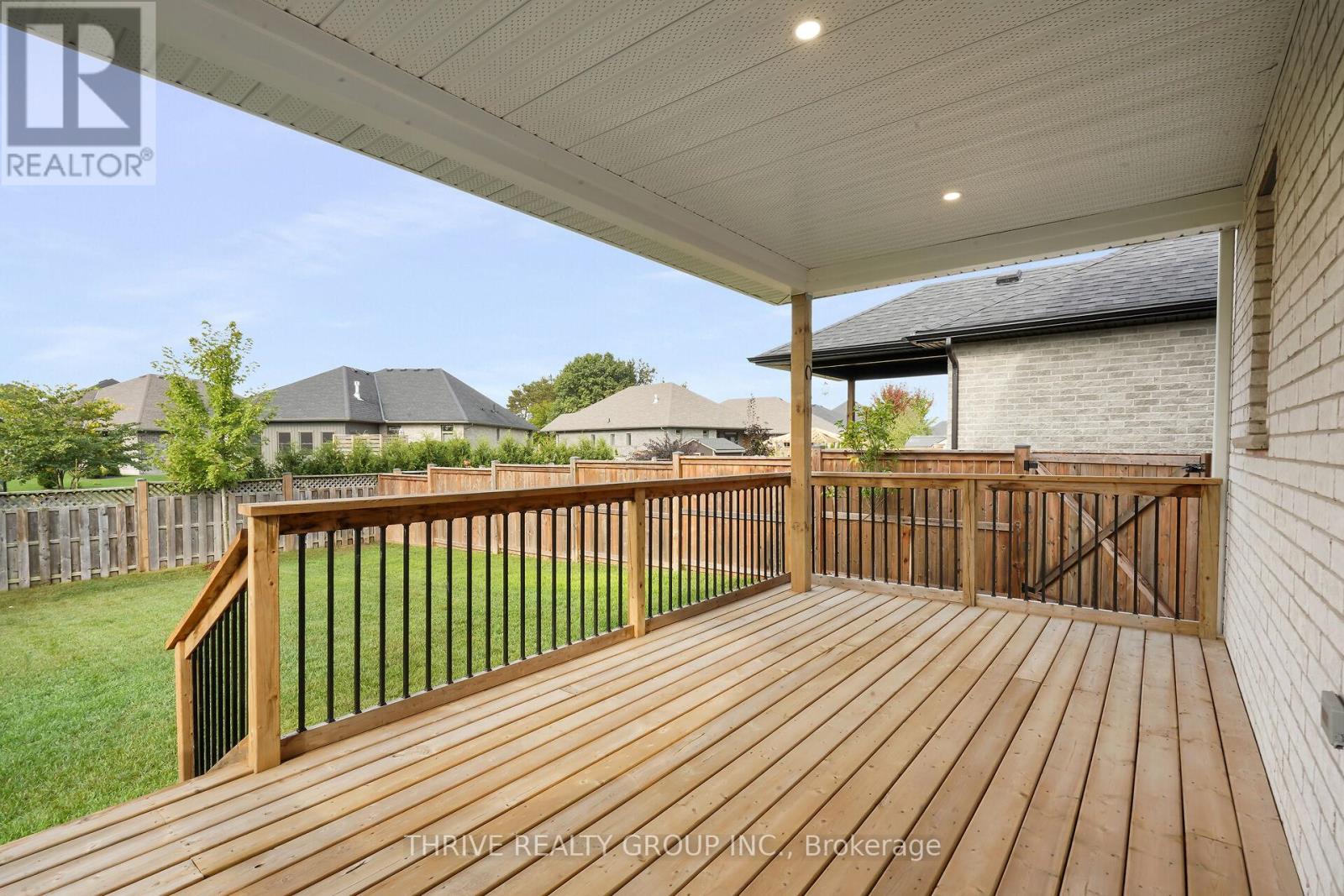 3 Elliot Street, Strathroy-Caradoc, Ontario  N7G 0H2 - Photo 48 - X12420845
