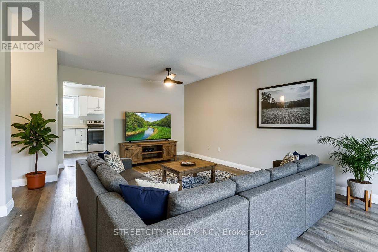 55 - 475 Sandringham Crescent, London South, Ontario  N6C 5B9 - Photo 4 - X12420885