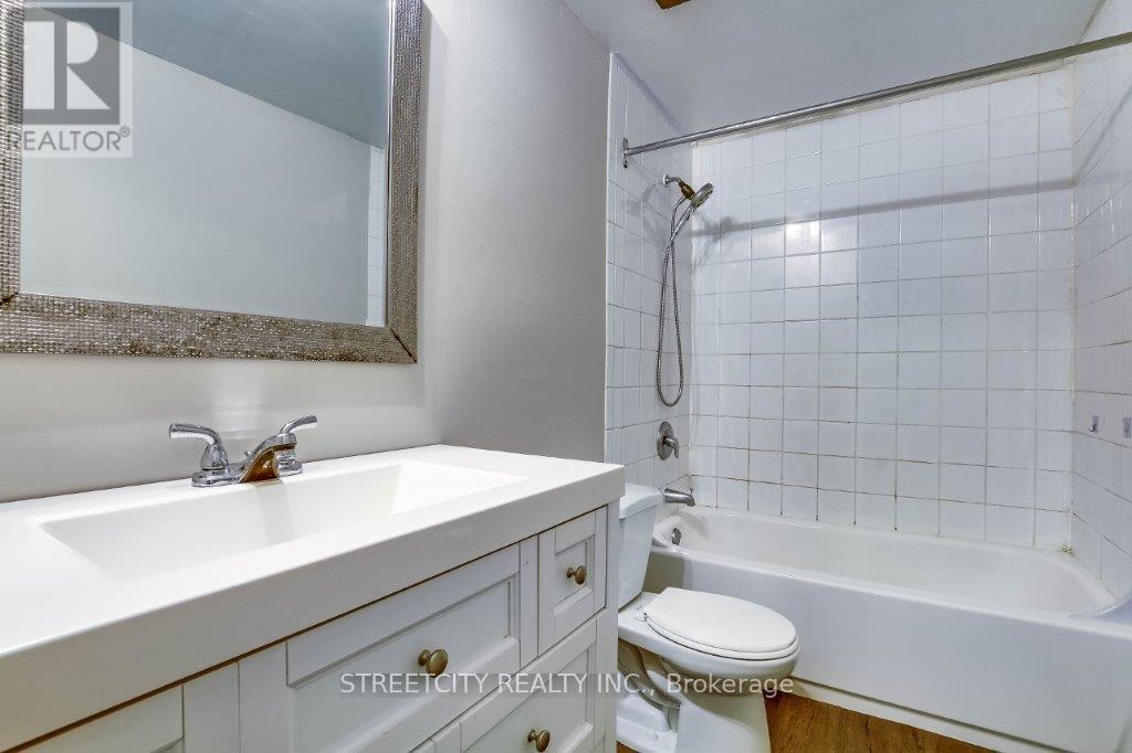 55 - 475 Sandringham Crescent, London South, Ontario  N6C 5B9 - Photo 8 - X12420885