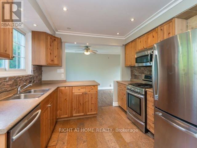 8 Gallacher Avenue, Richmond Hill, Ontario  L4E 2W9 - Photo 17 - N12420704