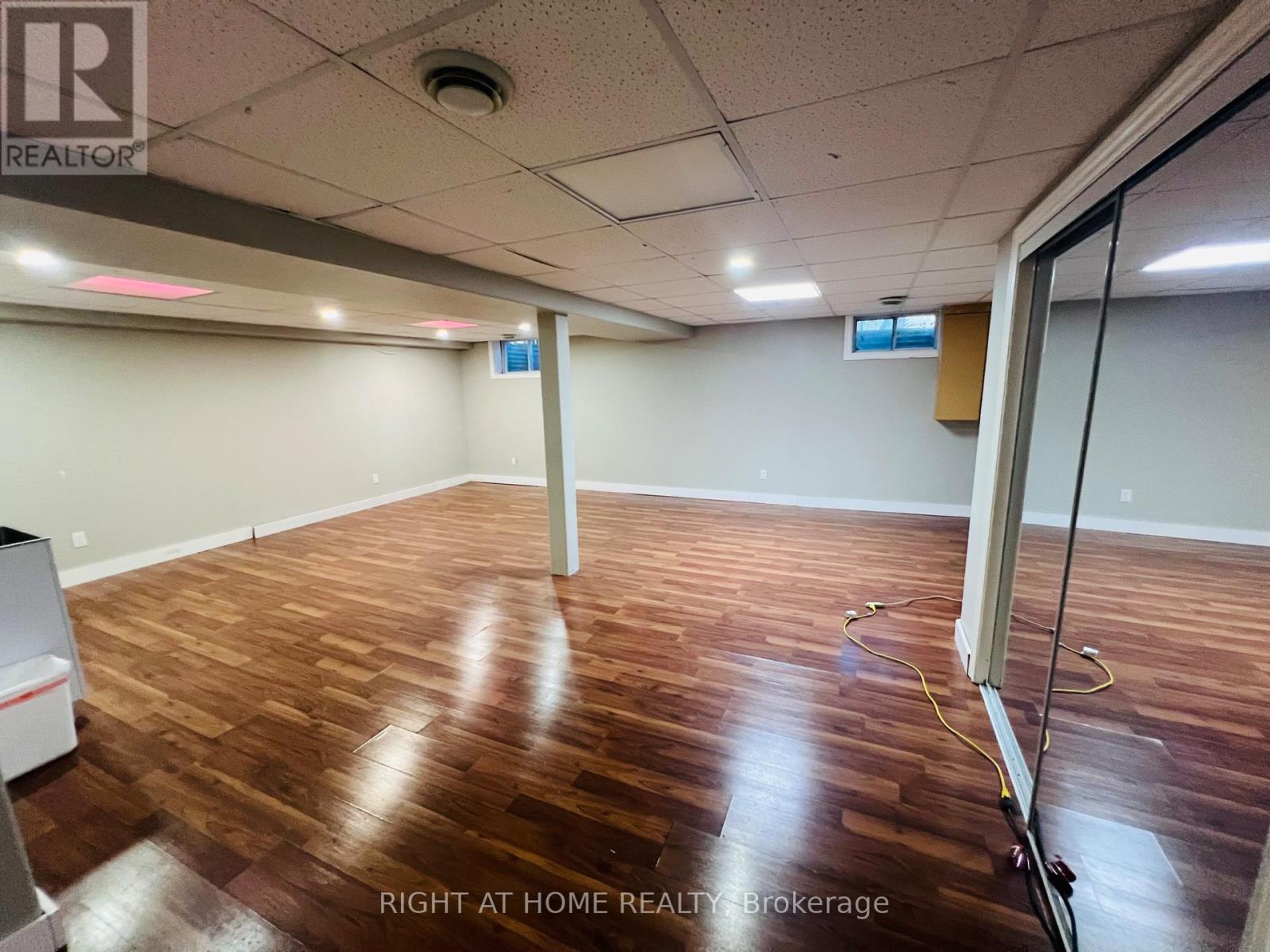 8 Gallacher Avenue, Richmond Hill, Ontario  L4E 2W9 - Photo 38 - N12420704