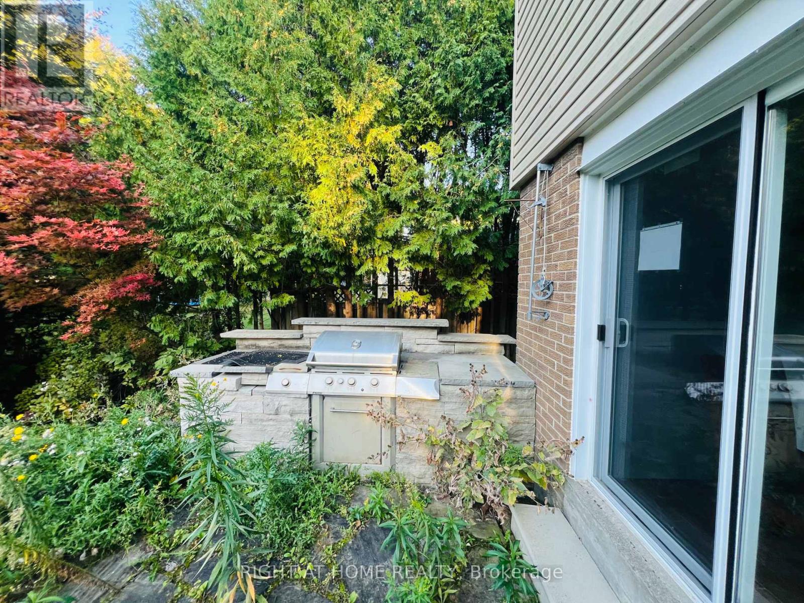 8 Gallacher Avenue, Richmond Hill, Ontario  L4E 2W9 - Photo 40 - N12420704