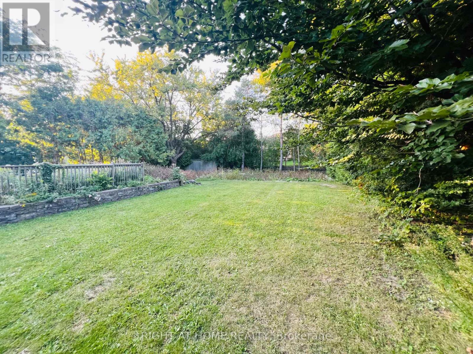 8 Gallacher Avenue, Richmond Hill, Ontario  L4E 2W9 - Photo 41 - N12420704