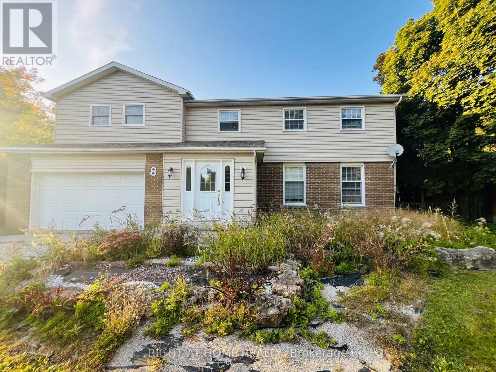 8 Gallacher Avenue, Richmond Hill, Ontario  L4E 2W9 - Photo 42 - N12420704