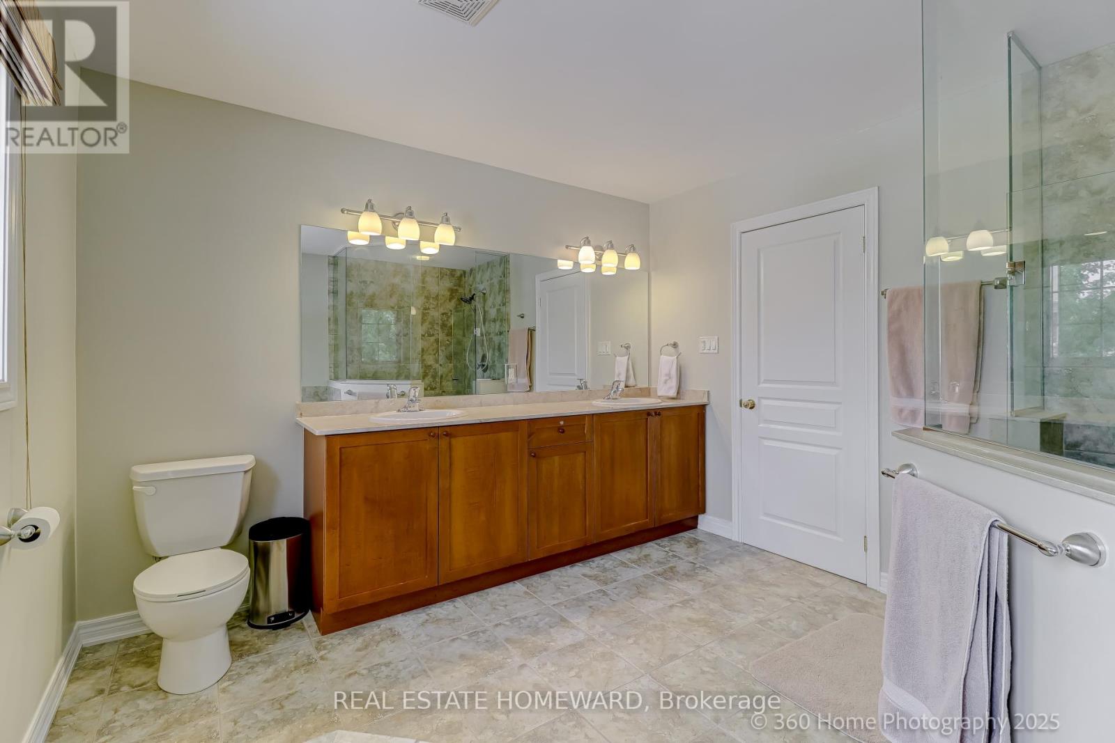 9 Tarmack Drive, Richmond Hill, Ontario  L4E 0E6 - Photo 20 - N12420719