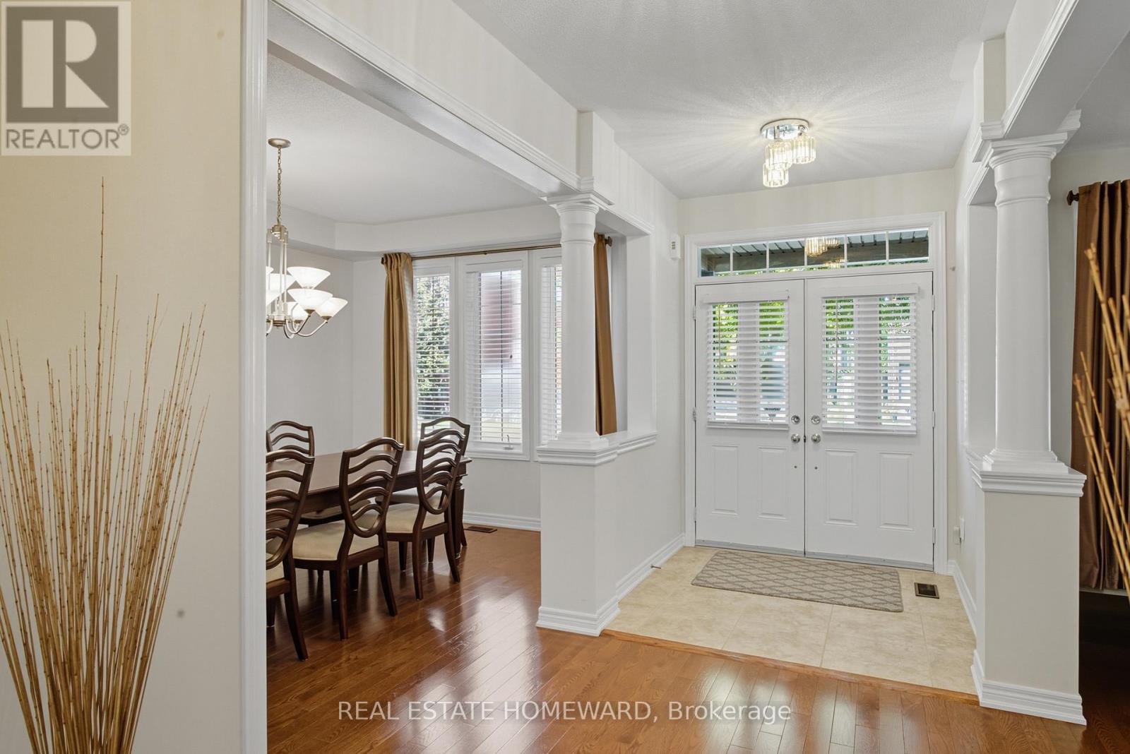 9 Tarmack Drive, Richmond Hill, Ontario  L4E 0E6 - Photo 4 - N12420719
