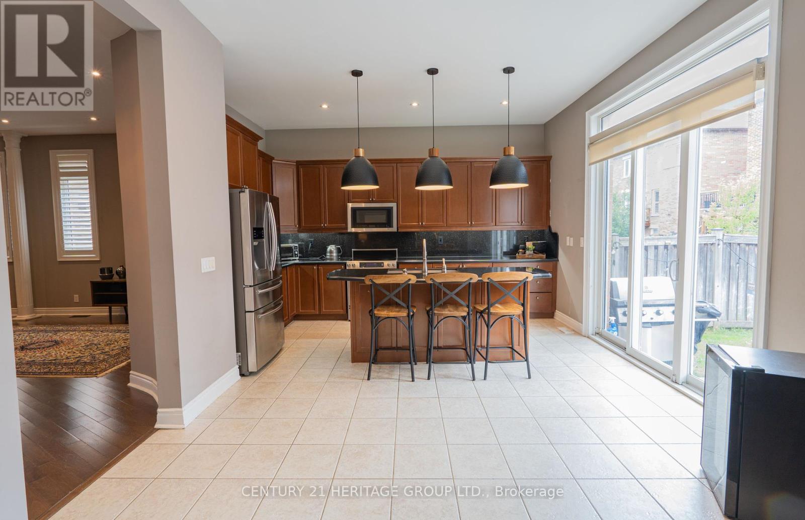 20 Altus Park Drive, Vaughan, Ontario  L6A 0Z5 - Photo 10 - N12420728