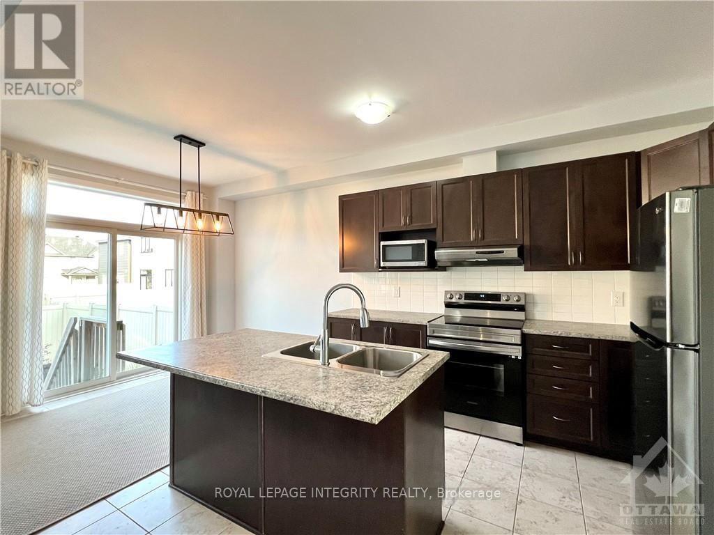 156 Westover Crescent, Ottawa, Ontario  K2T 0K6 - Photo 10 - X12420795