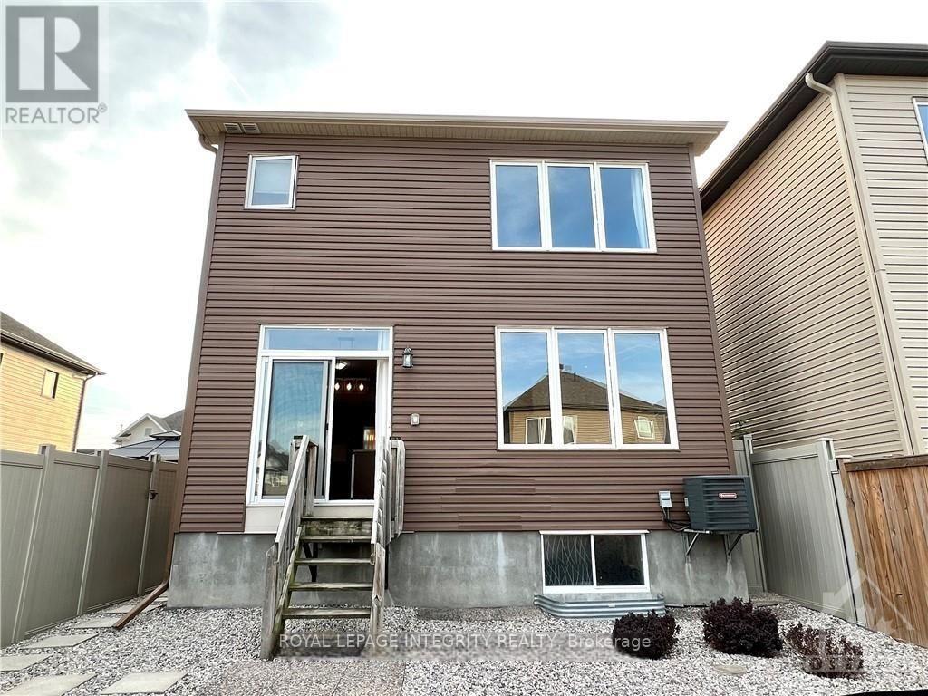 156 Westover Crescent, Ottawa, Ontario  K2T 0K6 - Photo 18 - X12420795