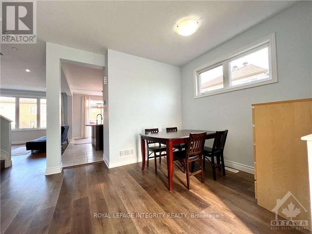 156 Westover Crescent, Ottawa, Ontario  K2T 0K6 - Photo 6 - X12420795
