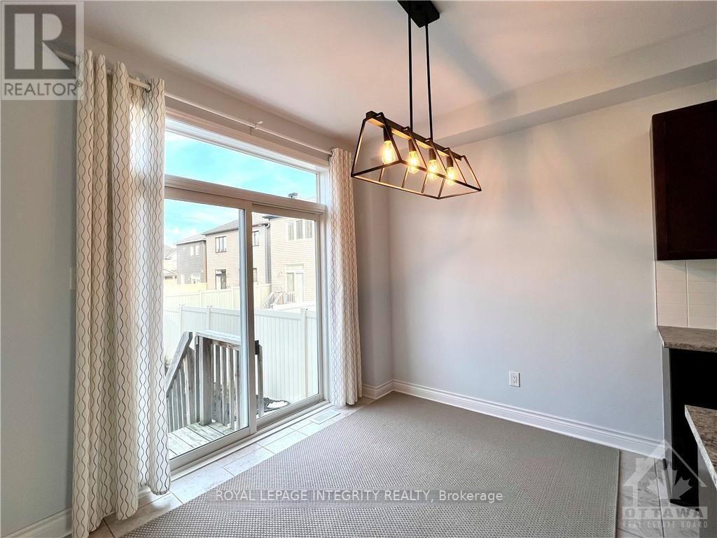 156 Westover Crescent, Ottawa, Ontario  K2T 0K6 - Photo 9 - X12420795