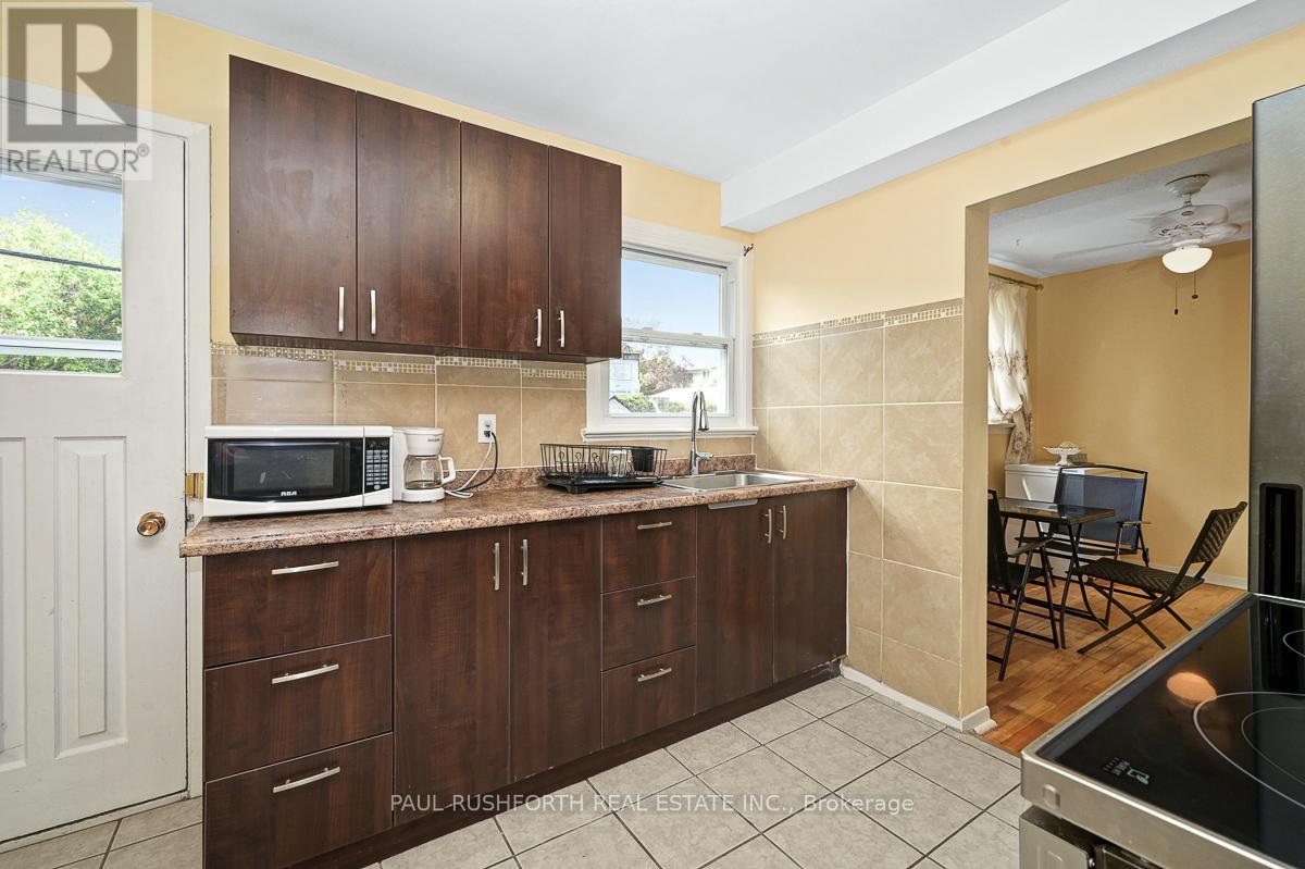 838 Borthwick Avenue, Ottawa, Ontario  K1K 2M8 - Photo 10 - X12420817