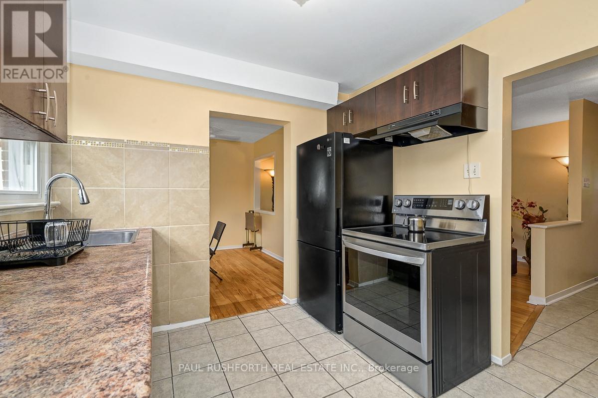 838 Borthwick Avenue, Ottawa, Ontario  K1K 2M8 - Photo 11 - X12420817