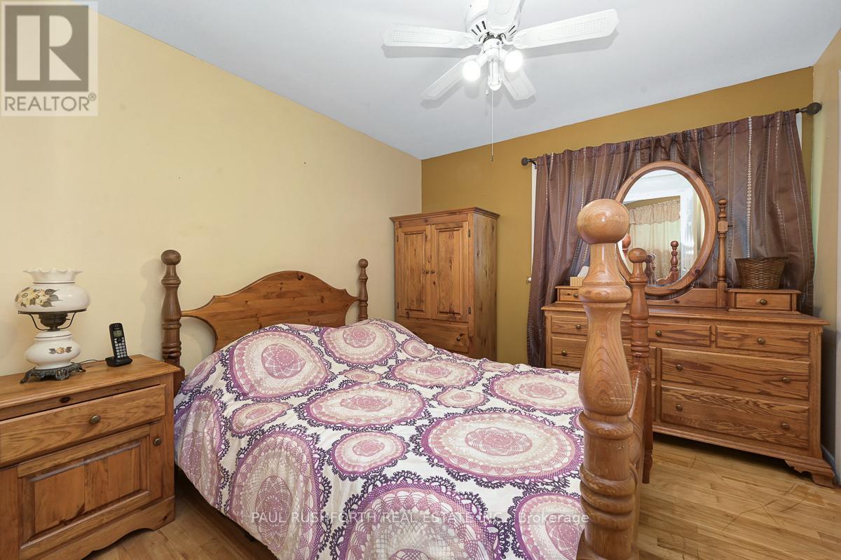 838 Borthwick Avenue, Ottawa, Ontario  K1K 2M8 - Photo 14 - X12420817