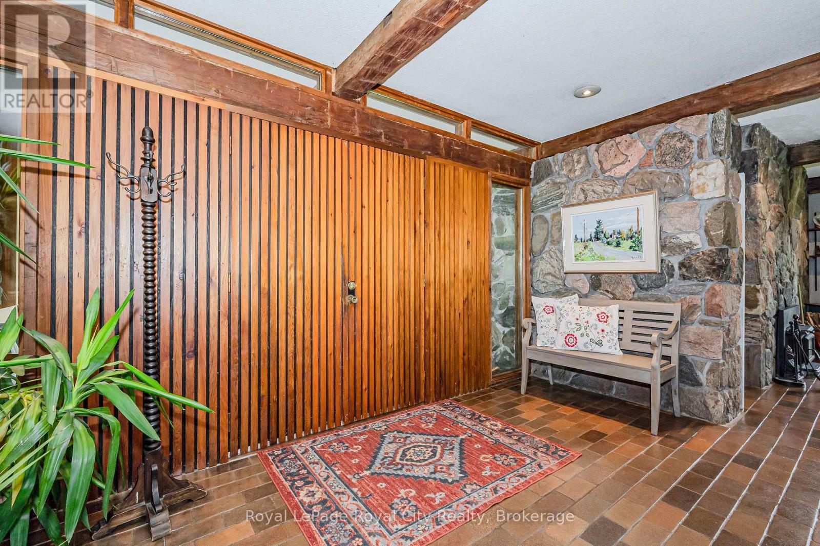 1159 Campbellville Road, Milton, Ontario  L0P 1B0 - Photo 11 - W12420764