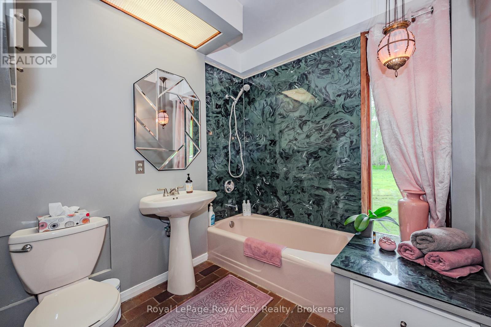 1159 Campbellville Road, Milton, Ontario  L0P 1B0 - Photo 22 - W12420764