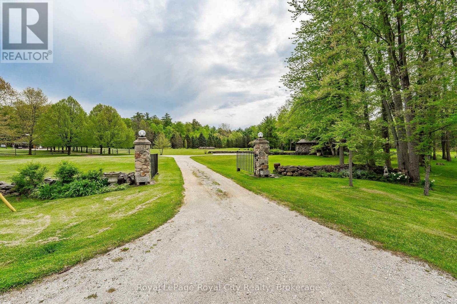 1159 Campbellville Road, Milton, Ontario  L0P 1B0 - Photo 3 - W12420764