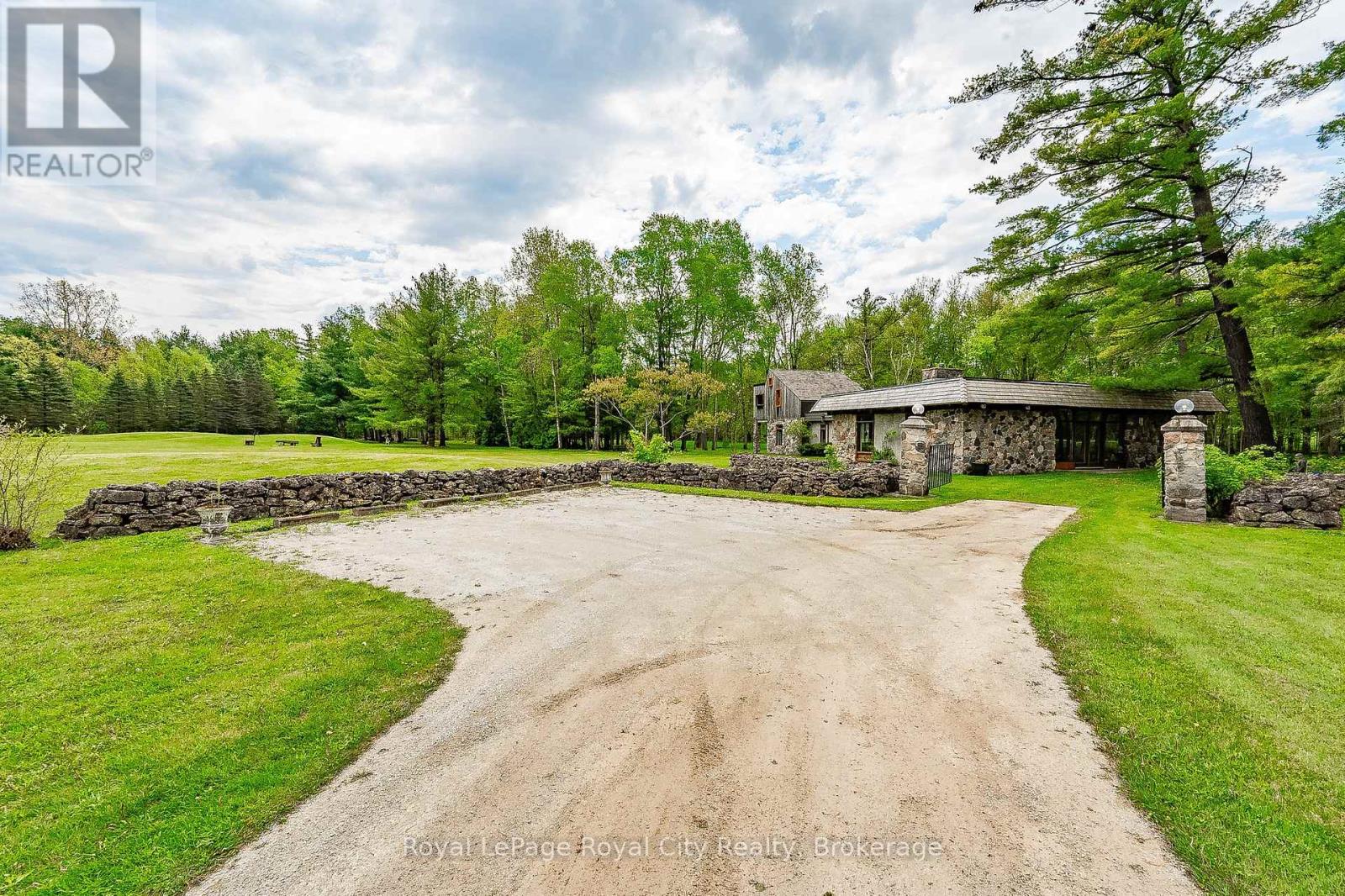 1159 Campbellville Road, Milton, Ontario  L0P 1B0 - Photo 4 - W12420764