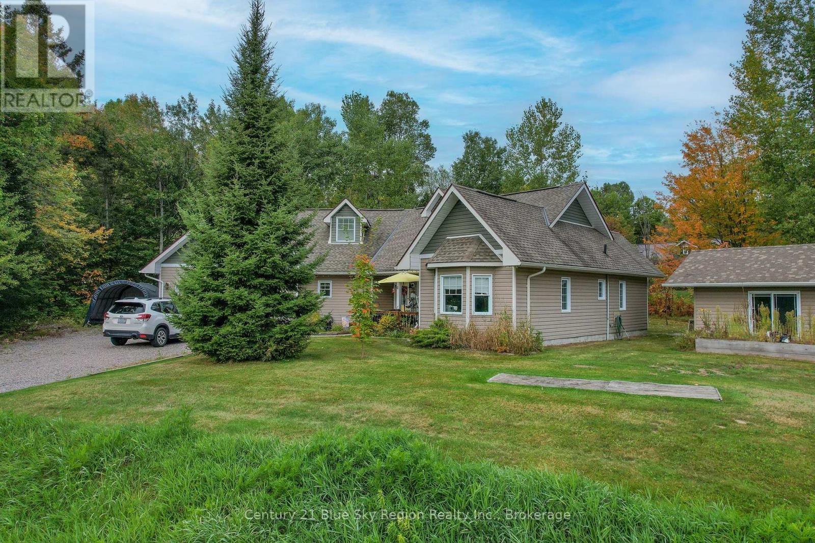 200 Memorial Drive E, Powassan, Ontario  P0H 1Z0 - Photo 2 - X12420760