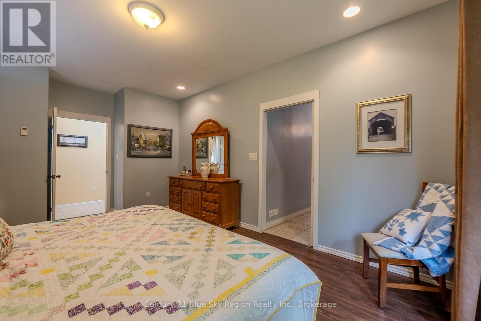 200 Memorial Drive E, Powassan, Ontario  P0H 1Z0 - Photo 24 - X12420760