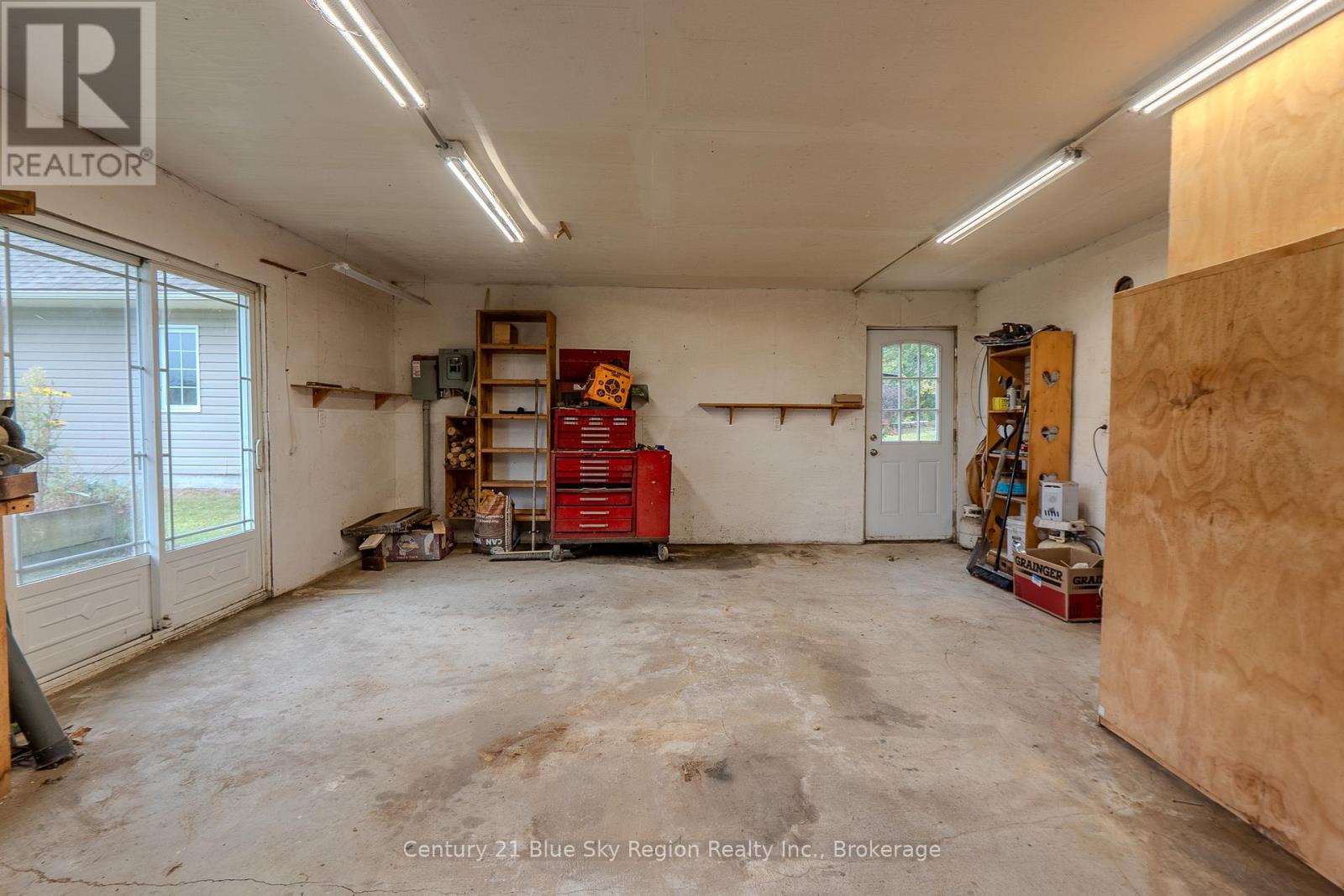 200 Memorial Drive E, Powassan, Ontario  P0H 1Z0 - Photo 42 - X12420760