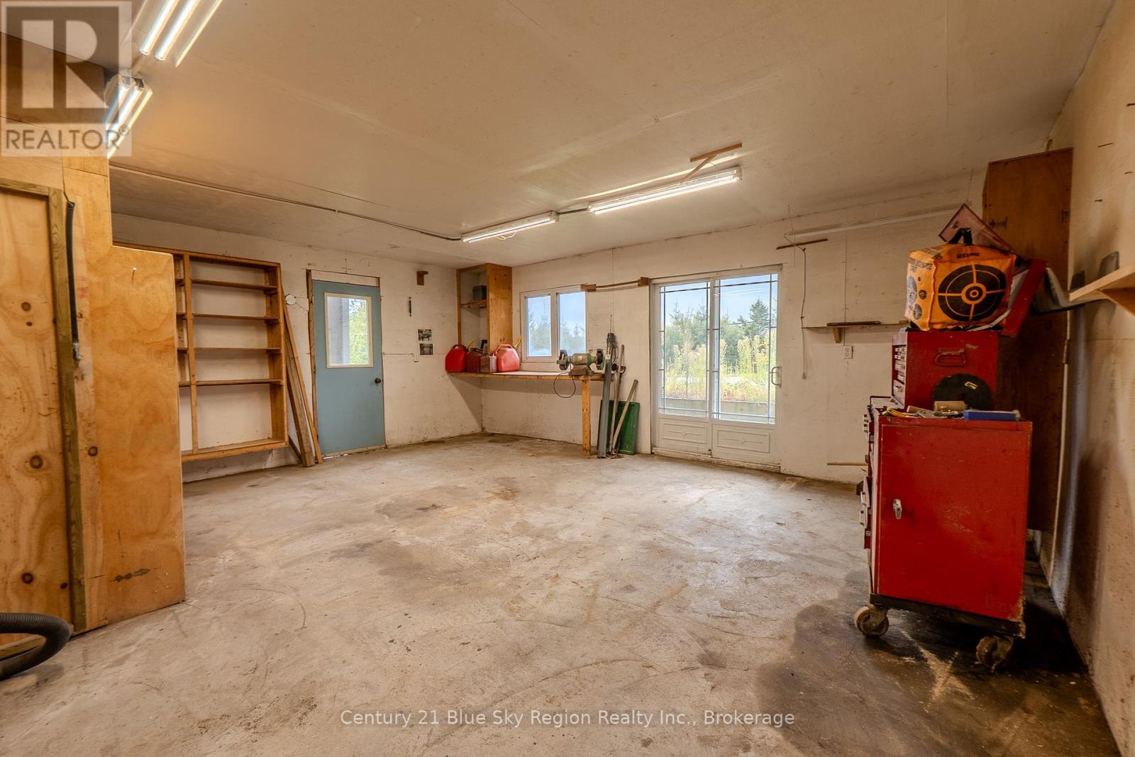 200 Memorial Drive E, Powassan, Ontario  P0H 1Z0 - Photo 43 - X12420760