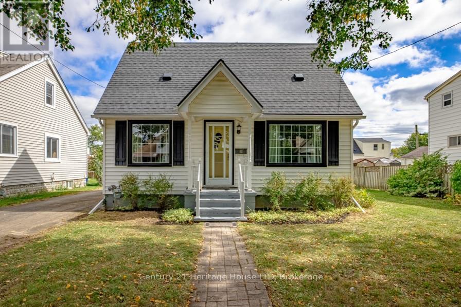 68 Wallace Avenue S, Welland, Ontario  L3B 1R5 - Photo 1 - X12420763