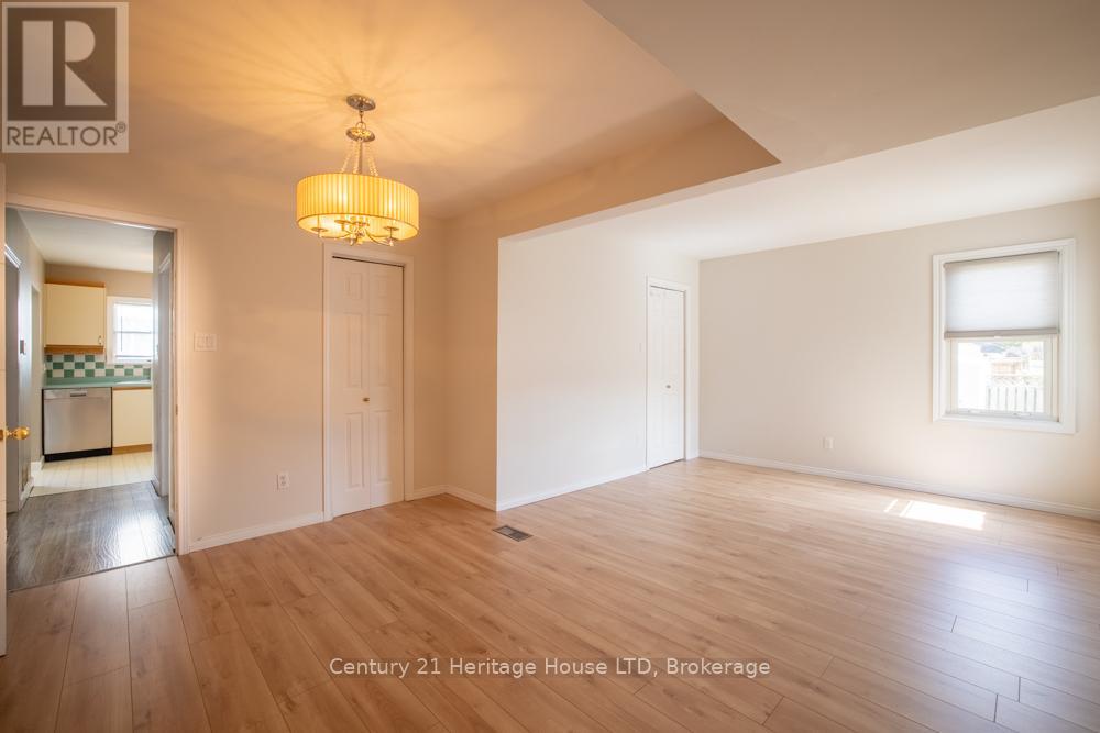 68 Wallace Avenue S, Welland, Ontario  L3B 1R5 - Photo 13 - X12420763