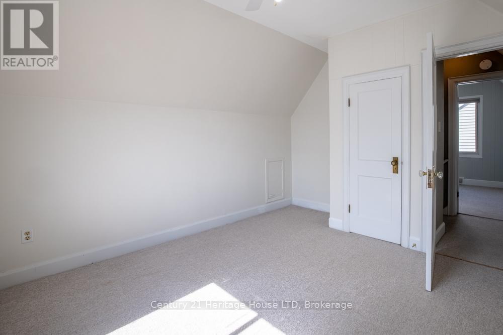 68 Wallace Avenue S, Welland, Ontario  L3B 1R5 - Photo 21 - X12420763