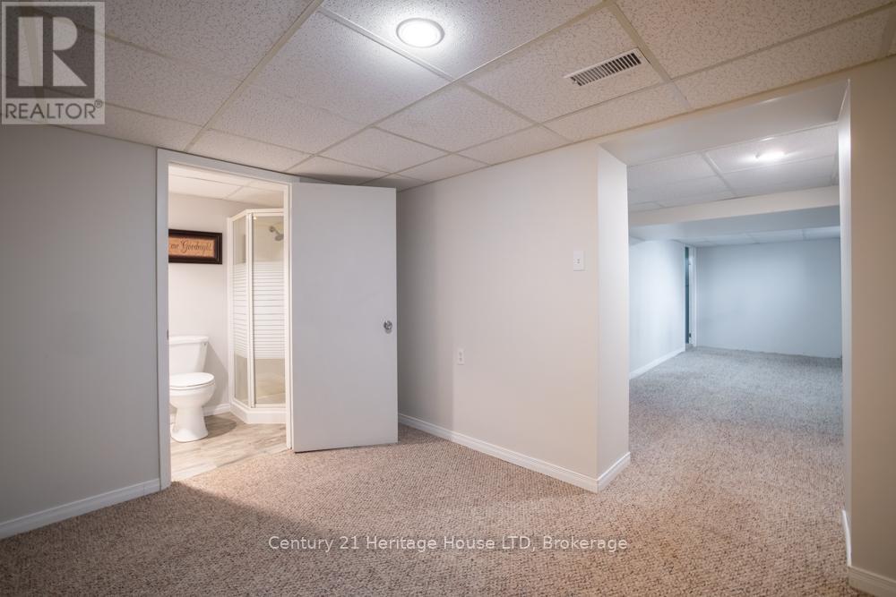 68 Wallace Avenue S, Welland, Ontario  L3B 1R5 - Photo 28 - X12420763