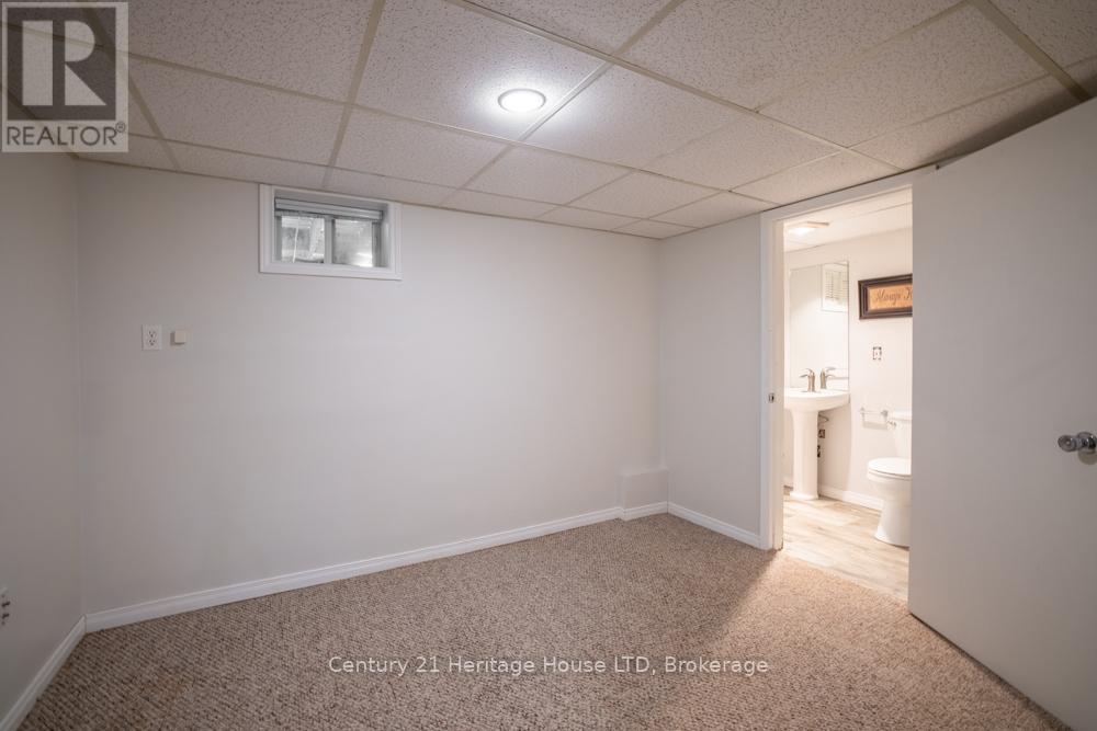 68 Wallace Avenue S, Welland, Ontario  L3B 1R5 - Photo 29 - X12420763