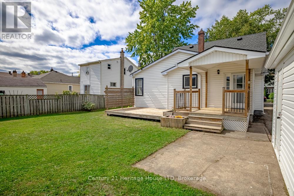 68 Wallace Avenue S, Welland, Ontario  L3B 1R5 - Photo 35 - X12420763