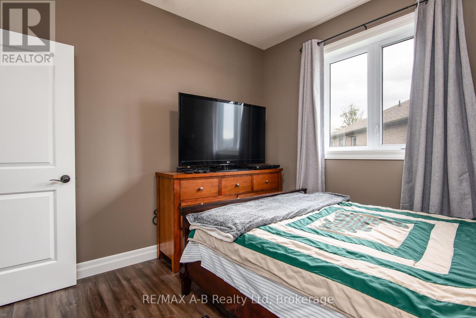 172 Hooper Street, St. Marys, Ontario  N4X 0C1 - Photo 35 - X12420765