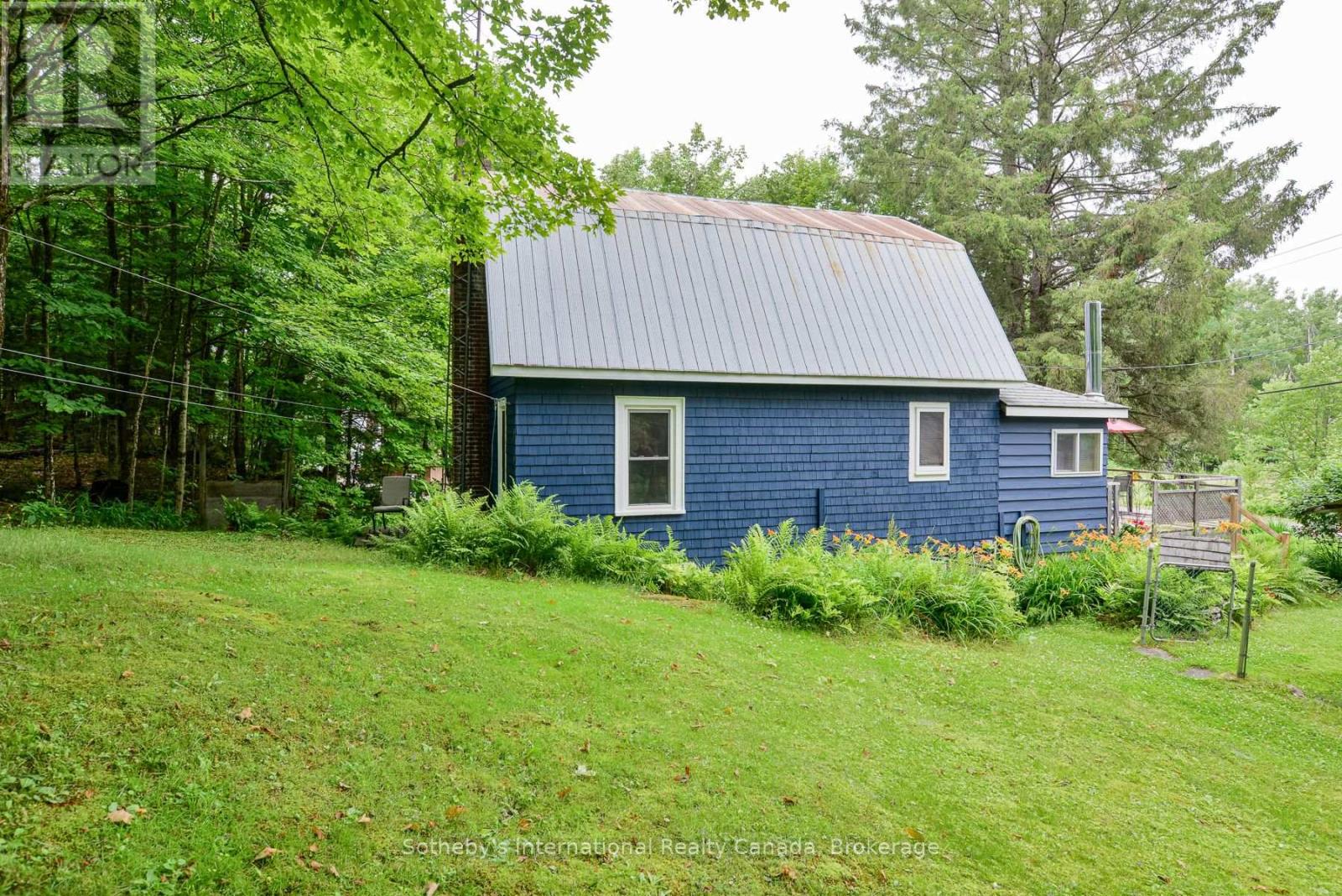 1079 Hewlitt Road, Muskoka Lakes, Ontario  P1L 1X4 - Photo 5 - X12420792