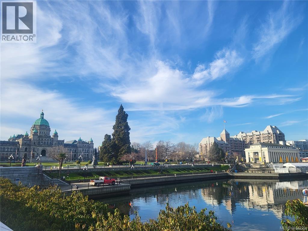 204 1024 Fairfield Rd, Victoria, British Columbia V8V 3A5 - Photo 32 - 1014229