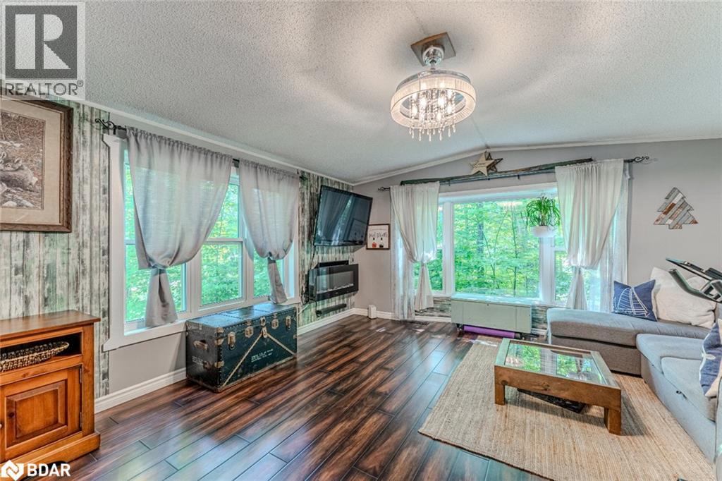 7498 Island Crescent, Ramara, Ontario  L0K 2B0 - Photo 7 - 40772676