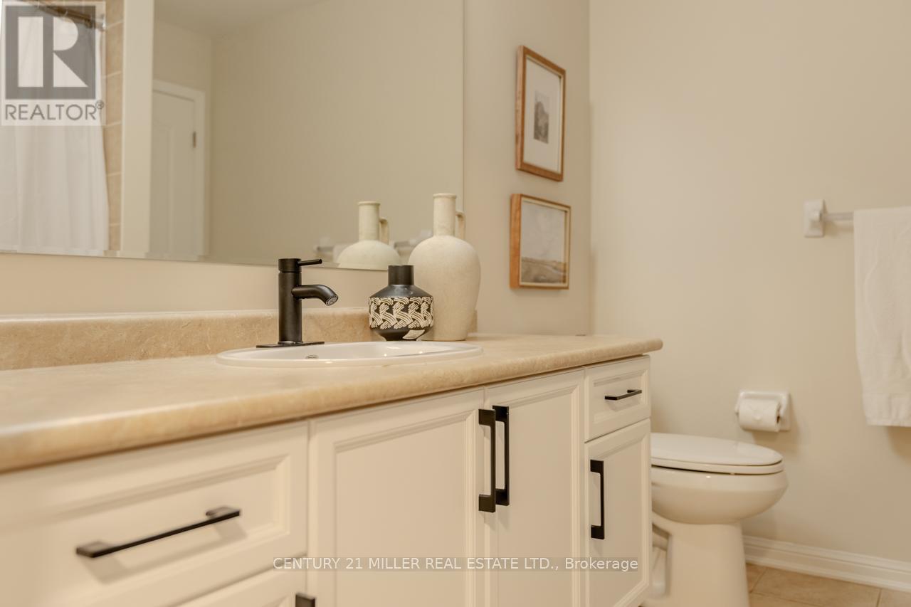 935 Deverell Place, Milton, Ontario  L9T 0M3 - Photo 18 - W12420707