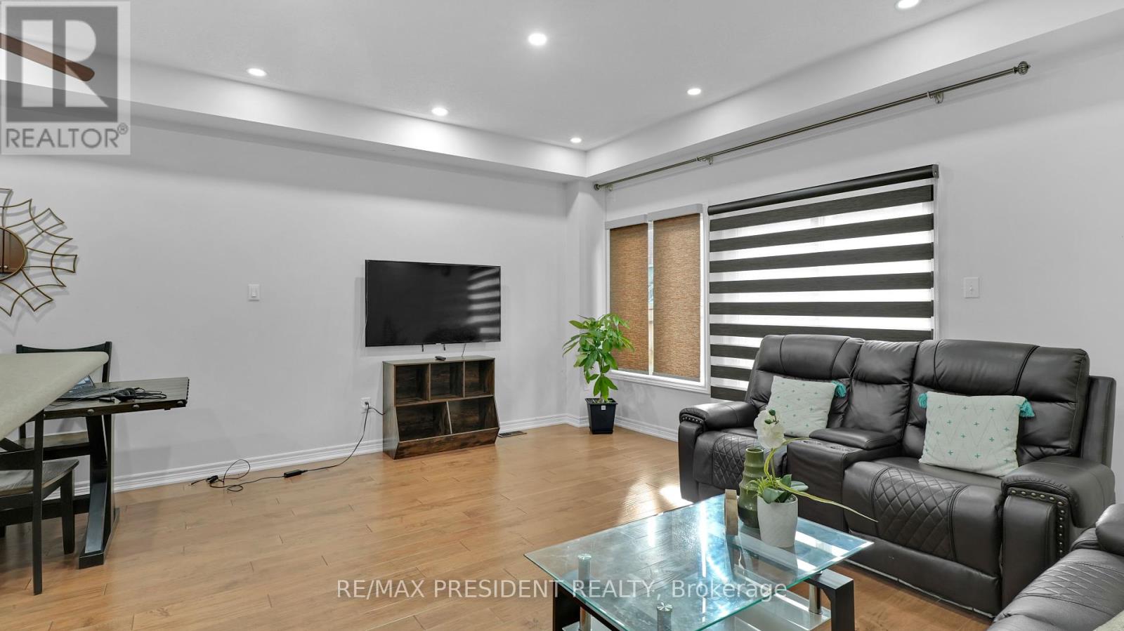 17 Frenchpark Circle, Brampton, Ontario  L6X 0Y6 - Photo 10 - W12420720